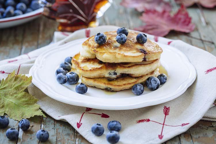 pancakes blueberries