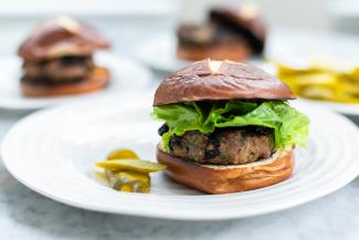 BC Blueberry Turkey Burger. Photo credit BC Blueberries. 