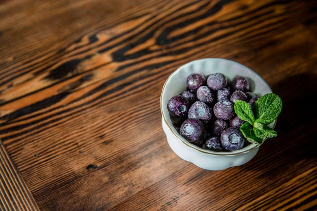 Frozen BC Blueberries. Photo credit: Rhonda Dent Photography