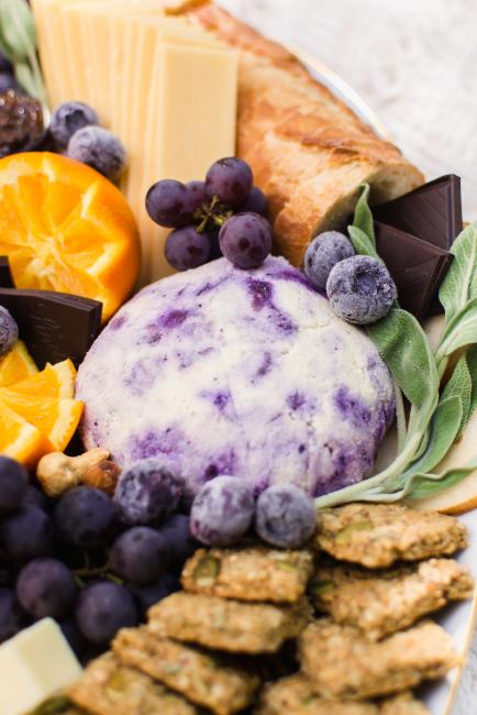 Blueberry Sage Goat Cheezeball