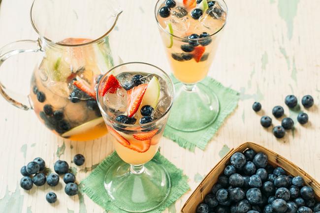 Blueberry White Wine Sangria