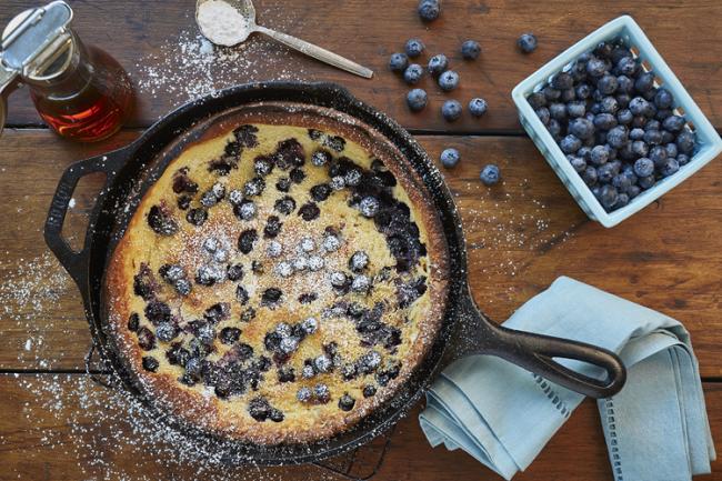 Blueberry Dutch Baby Pancake with Hazelnut Butter