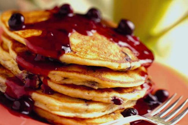 Fluffy Blueberry Pancakes