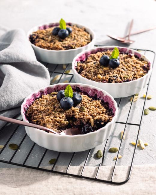 vegan blueberry crumble